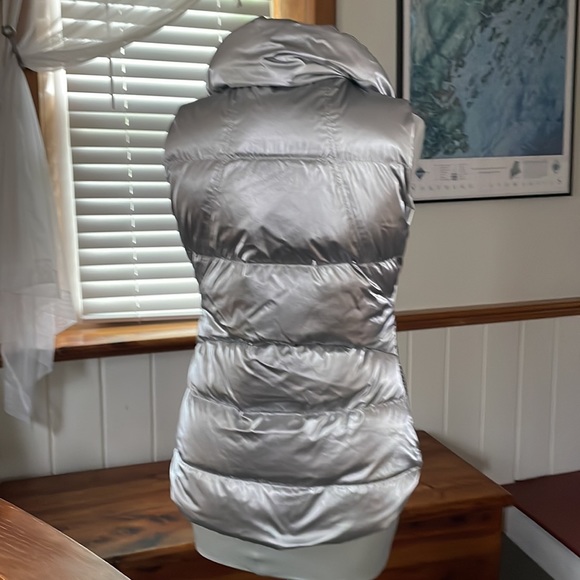 Athleta Vest - Picture 8 of 17